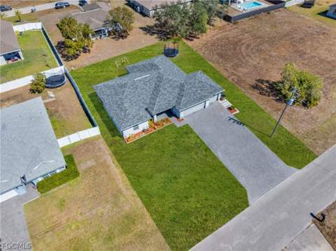 403 NW 17th Ter, Cape Coral FL - photo 8 of 50