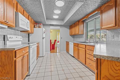 730 Bering Ave S, Lehigh Acres FL - photo 12 of 37