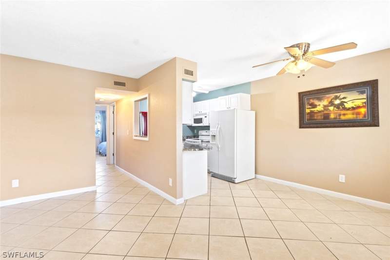 2 bedroom Condominium at 4629 Bayshore Dr J3, Abaco Bay, Naples — photo 5