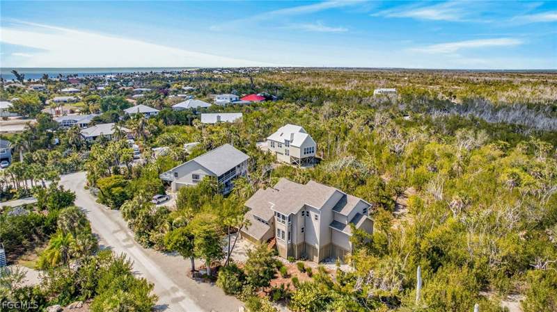 3 bedroom SingleFamilyResidence at 4209 Old Banyan WAY, GULF PINES, Sanibel — photo 3