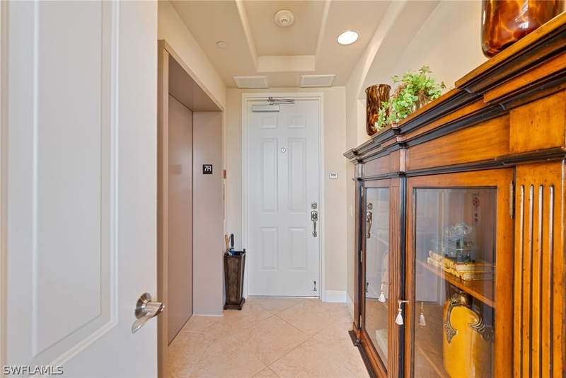 2 bedroom Condominium at 580 El Camino Real 3705, Vista Pointe, Naples — photo 2