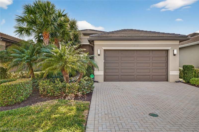 2 bedroom Attached at 28532 Lobos Cir, Valencia Bonita, Bonita Springs — photo 3