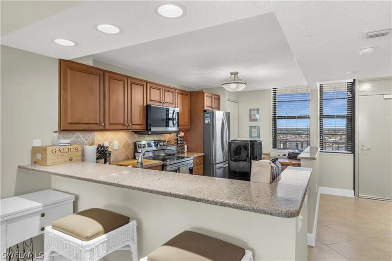 2 bedroom Condominium at 440 Seaview Ct 1202, South Seas, Marco Island — photo 5