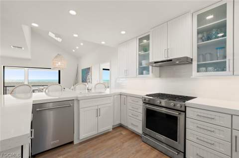 19 Beach Homes, Captiva FL - photo 10 of 49
