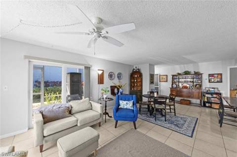256 Palm Dr 1, Naples FL - photo 10 of 46