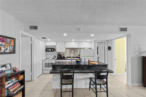 256 Palm Dr 1, Naples FL - photo 13 of 46