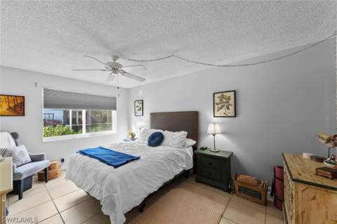 256 Palm Dr 1, Naples FL - photo 16 of 46