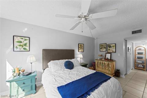 256 Palm Dr 1, Naples FL - photo 17 of 46