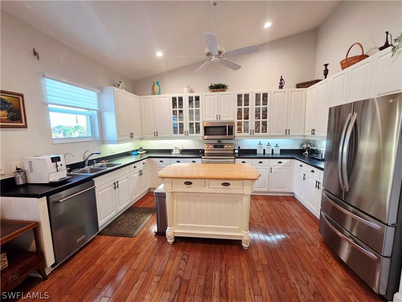 2 bedroom Condominium at 6775 Huntington Lakes Cir 202, Huntington Lakes, Naples — photo 2