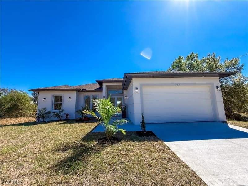 3 bedroom SingleFamilyResidence at 2008 Alliance Ln, Port Labelle, Labelle — photo 2