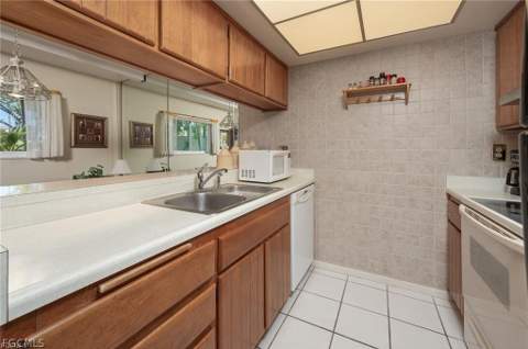4280 Island Cir C, Fort Myers FL - photo 9 of 25