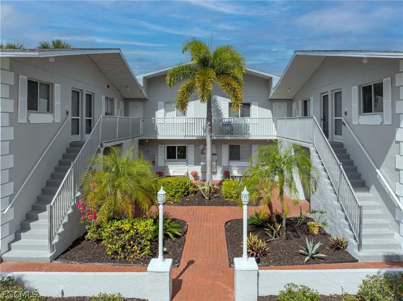 1 bedroom Condominium at 8141 Country Rd 202, Gladiolus Gardens Condo Assn, Fort Myers — photo 3