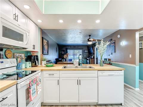 1201 Barrett Rd 1204, North Fort Myers FL - photo 8 of 31
