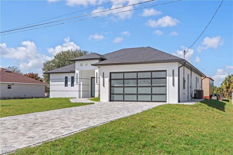 3 bedroom SingleFamilyResidence at 912 Bell Blvd S, Lehigh Acres, Lehigh Acres — photo 2