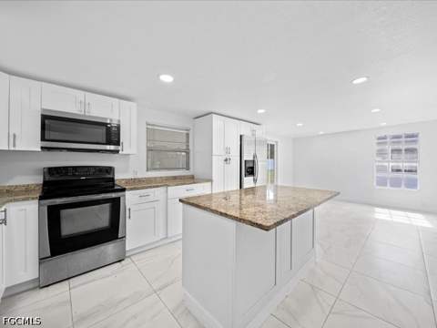 121 E 3rd St, Lehigh Acres FL - photo 8 of 25