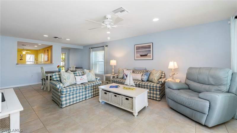 2 bedroom SingleFamilyResidence at 15127 Reef Ln, Village Walk Of Bonita Springs, Bonita Springs — photo 4