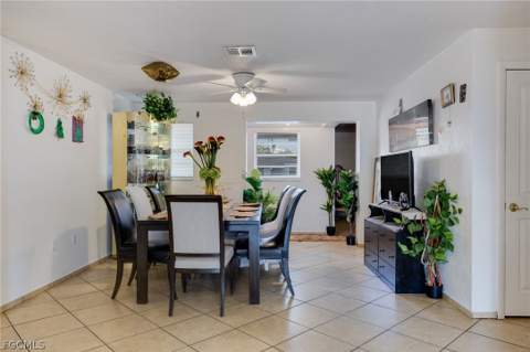 1652 Jamestown Ct, Fort Myers FL - photo 6 of 18