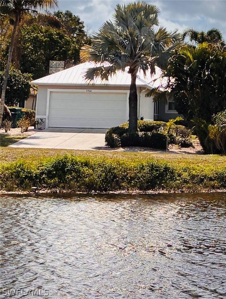 3 bedroom SingleFamilyResidence at 2500 Lee St, Tamiami Heights, Naples — photo 2