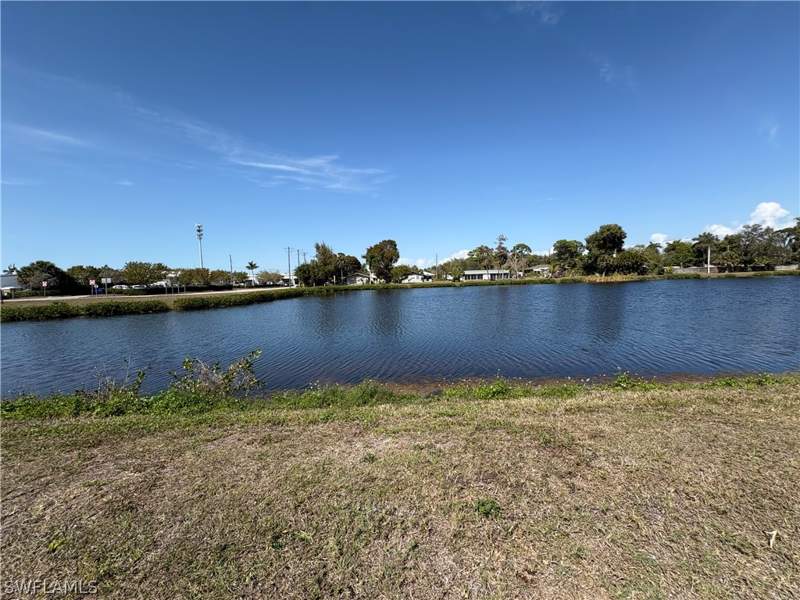 3 bedroom SingleFamilyResidence at 2500 Lee St, Tamiami Heights, Naples — photo 3