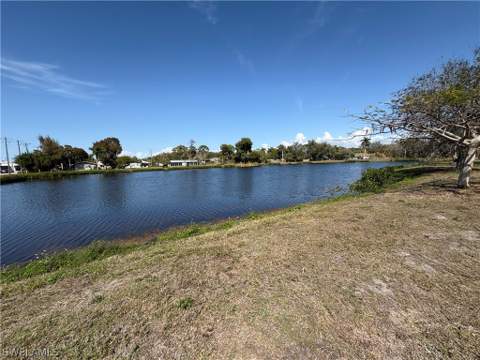 2500 Lee St, Naples FL - photo 7 of 49
