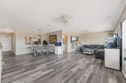 12498 Riverside Dr 205, Fort Myers FL - photo 19 of 46
