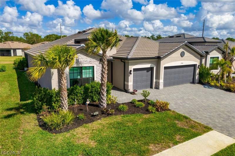 3 bedroom SingleFamilyResidence at 10903 Timber Creek Dr, Timber Creek, Fort Myers — photo 5