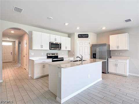 524 Glendale Ave, Labelle FL - photo 11 of 32
