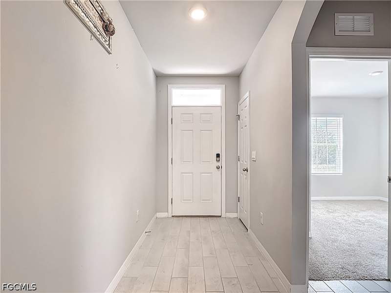4 bedroom SingleFamilyResidence at 524 Glendale Ave, Banyan Village, Labelle — photo 2