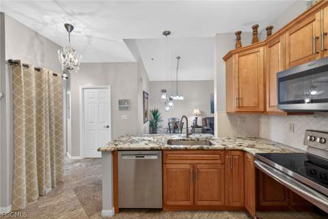 15441 Bellamar Cir 1123, Fort Myers FL - photo 7 of 29