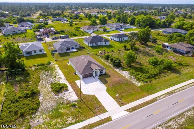 4 bedroom SingleFamilyResidence at 773 Bell Blvd S, Lehigh Acres, Lehigh Acres — photo 3