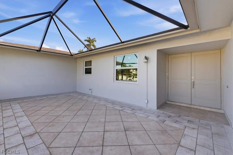 3 bedroom SingleFamilyResidence at 5051 Fairfield Dr, Tanglewood, Fort Myers — photo 2