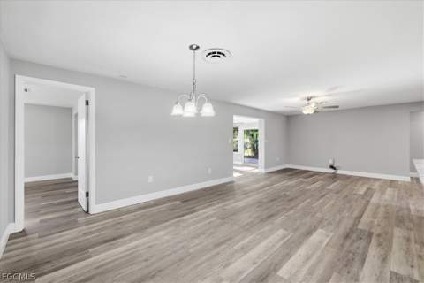 5051 Fairfield Dr, Fort Myers FL - photo 6 of 44