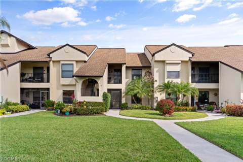 8430 Charter Club Cir 3, Fort Myers FL - photo 6 of 38
