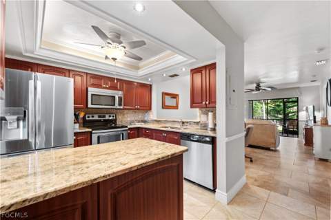 8430 Charter Club Cir 3, Fort Myers FL - photo 8 of 38