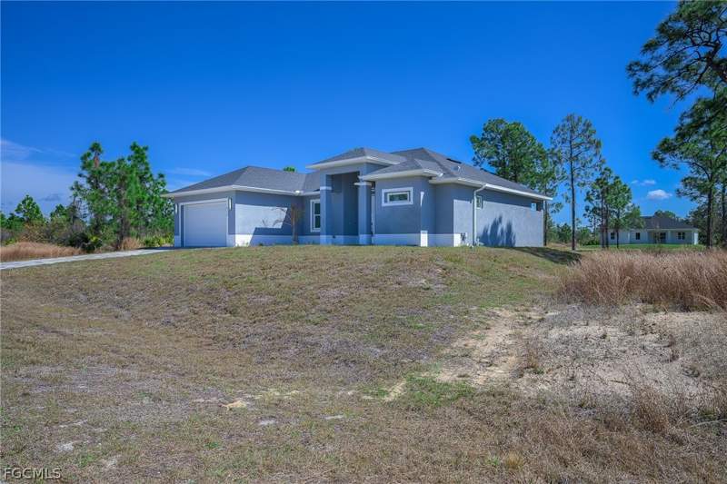 3 bedroom SingleFamilyResidence at 416 Abbott Ave, Lehigh Acres, Lehigh Acres — photo 2