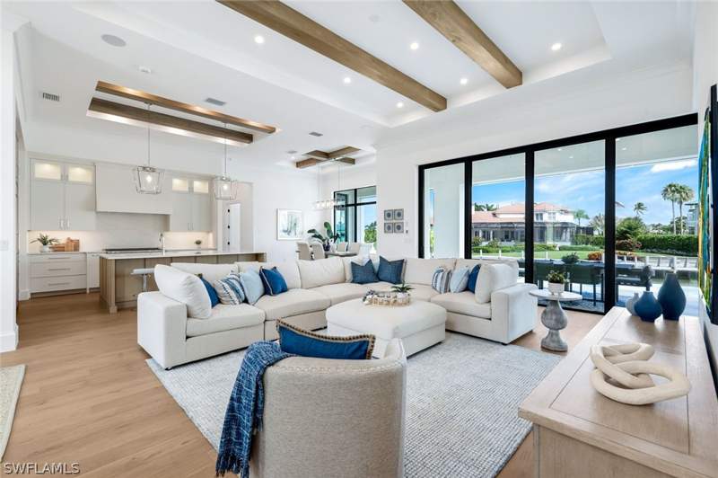 5 bedroom SingleFamilyResidence at 960 Iris Ct, Marco Island, Marco Island — photo 5