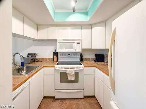 370 Townhouse Ln 66, Upper Captiva FL - photo 24 of 50