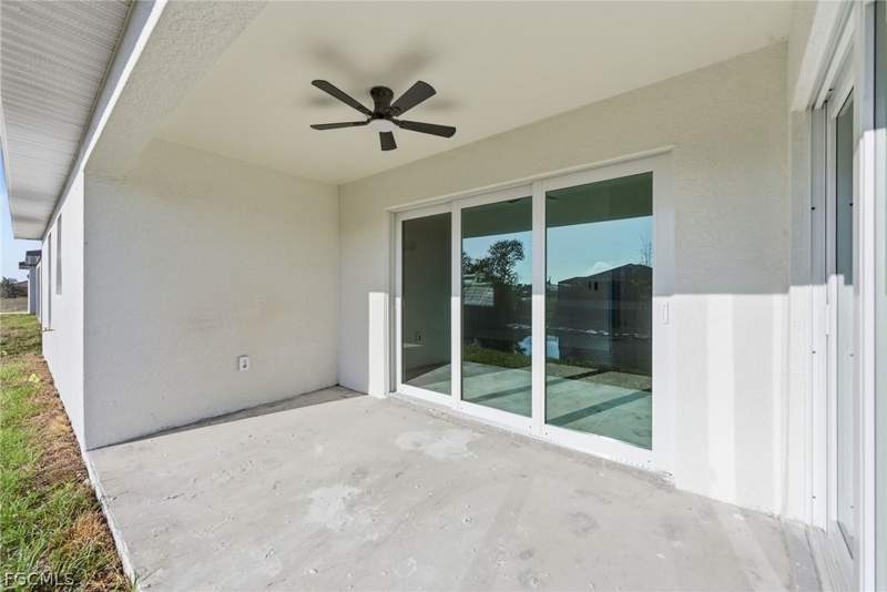 3 bedroom SingleFamilyResidence at 2105 NE 1st Ave, Cape Coral, Cape Coral — photo 4