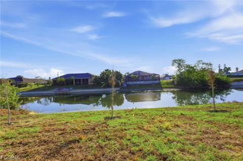 2105 NE 1st Ave, Cape Coral FL - photo 6 of 37