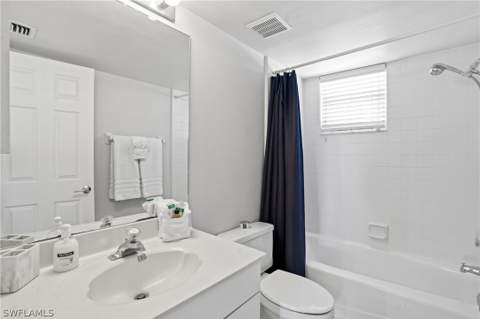 5550 Heron Point Dr 304, Naples FL - photo 23 of 39