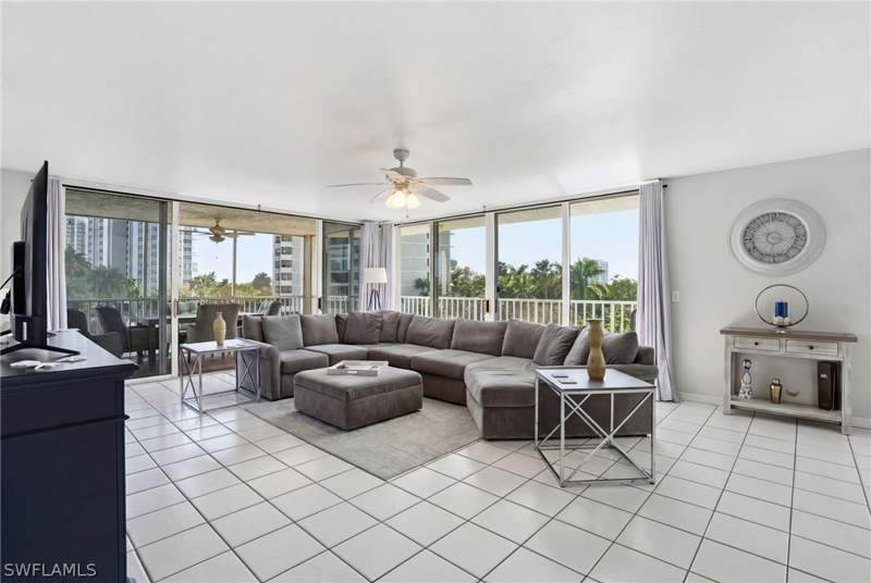3 bedroom Condominium at 5550 Heron Point Dr 304, St Nicole, Naples — photo 5