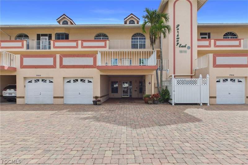 3 bedroom Condominium at 1614 Beach Pkwy 103, Parkway East, Cape Coral — photo 5