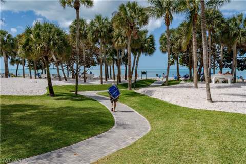 600 Parkview Ln, Naples FL - photo 17 of 18