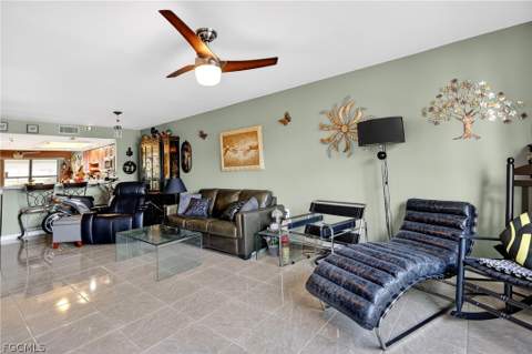 123 SW 47th Ter 102, Cape Coral FL - photo 10 of 49