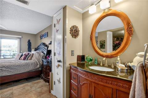 123 SW 47th Ter 102, Cape Coral FL - photo 19 of 49