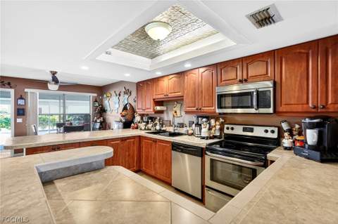 123 SW 47th Ter 102, Cape Coral FL - photo 6 of 49