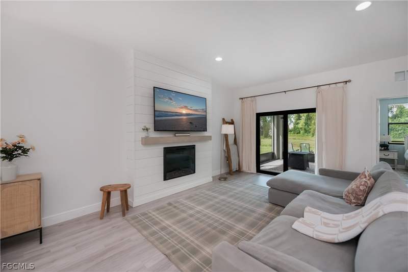 3 bedroom SingleFamilyResidence at 3037 harvard Cir, Port Labelle, Labelle — photo 4