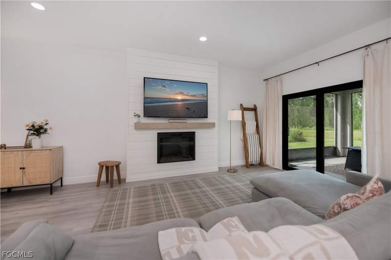 3 bedroom SingleFamilyResidence at 3037 harvard Cir, Port Labelle, Labelle — photo 5
