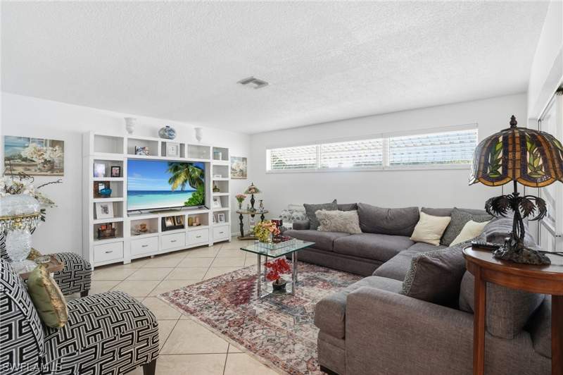 3 bedroom SingleFamilyResidence at 1406 Grandale St, Wedgewood, Lehigh Acres — photo 3