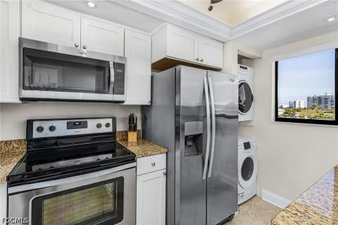 8350 Estero Blvd 322, Fort Myers Beach FL - photo 9 of 33